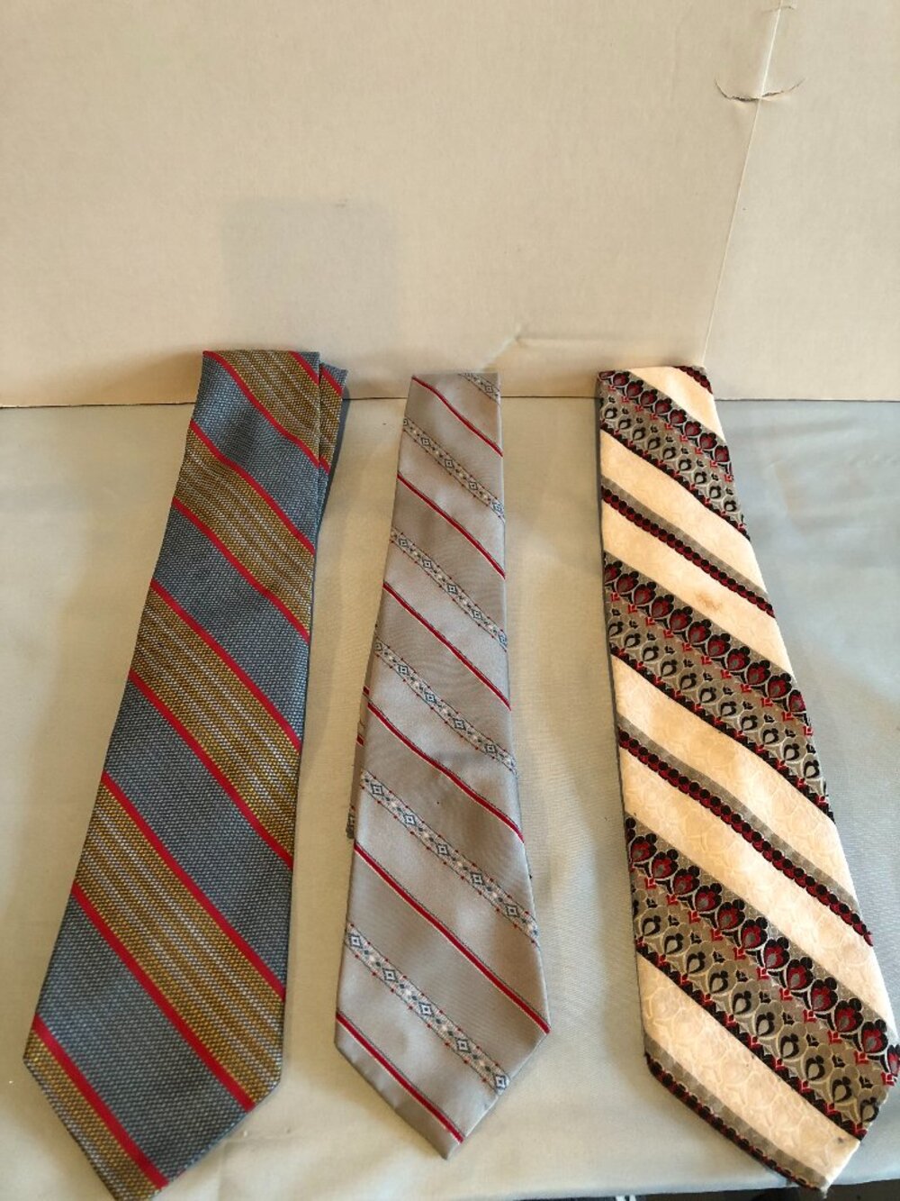 VINTAGE LOT of 3 Mens Ties Damon, Del Cino & Corsair #F54